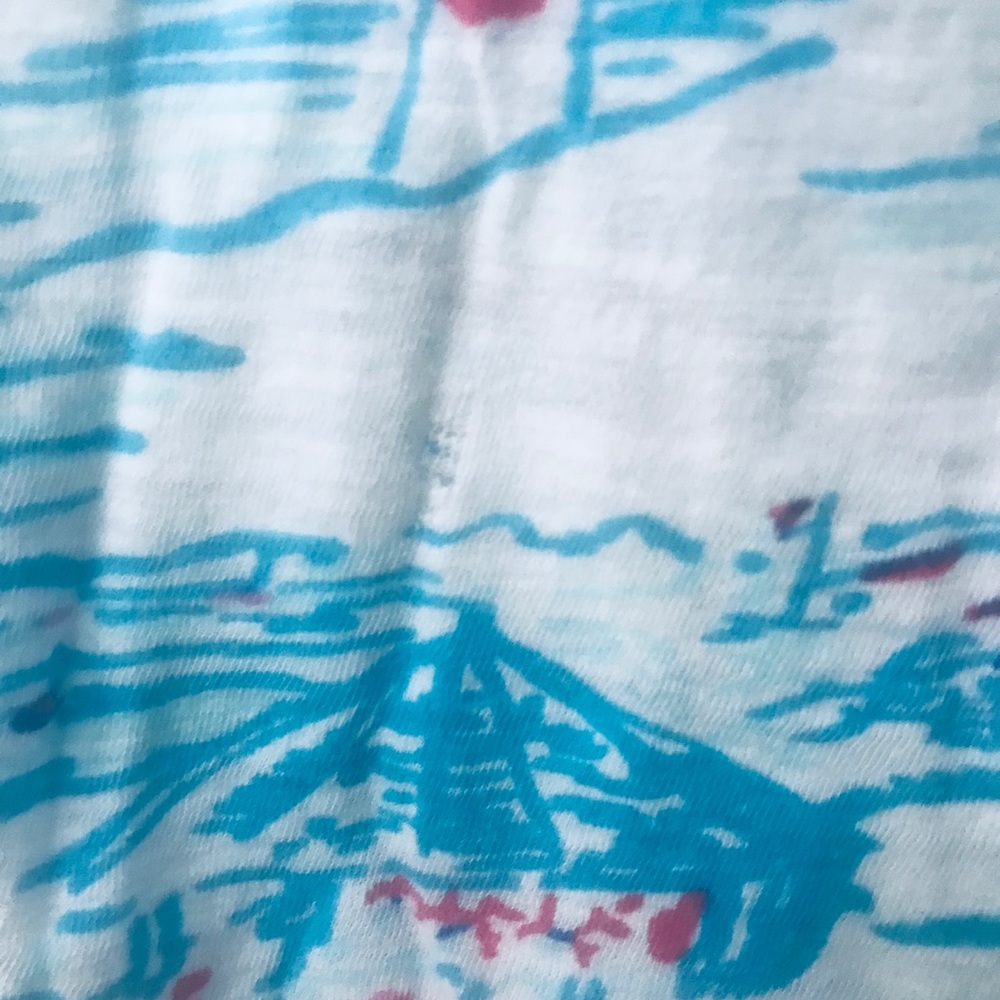 Lilly Pulitzer vneck top Size M